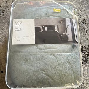 Bed comforter (full size)